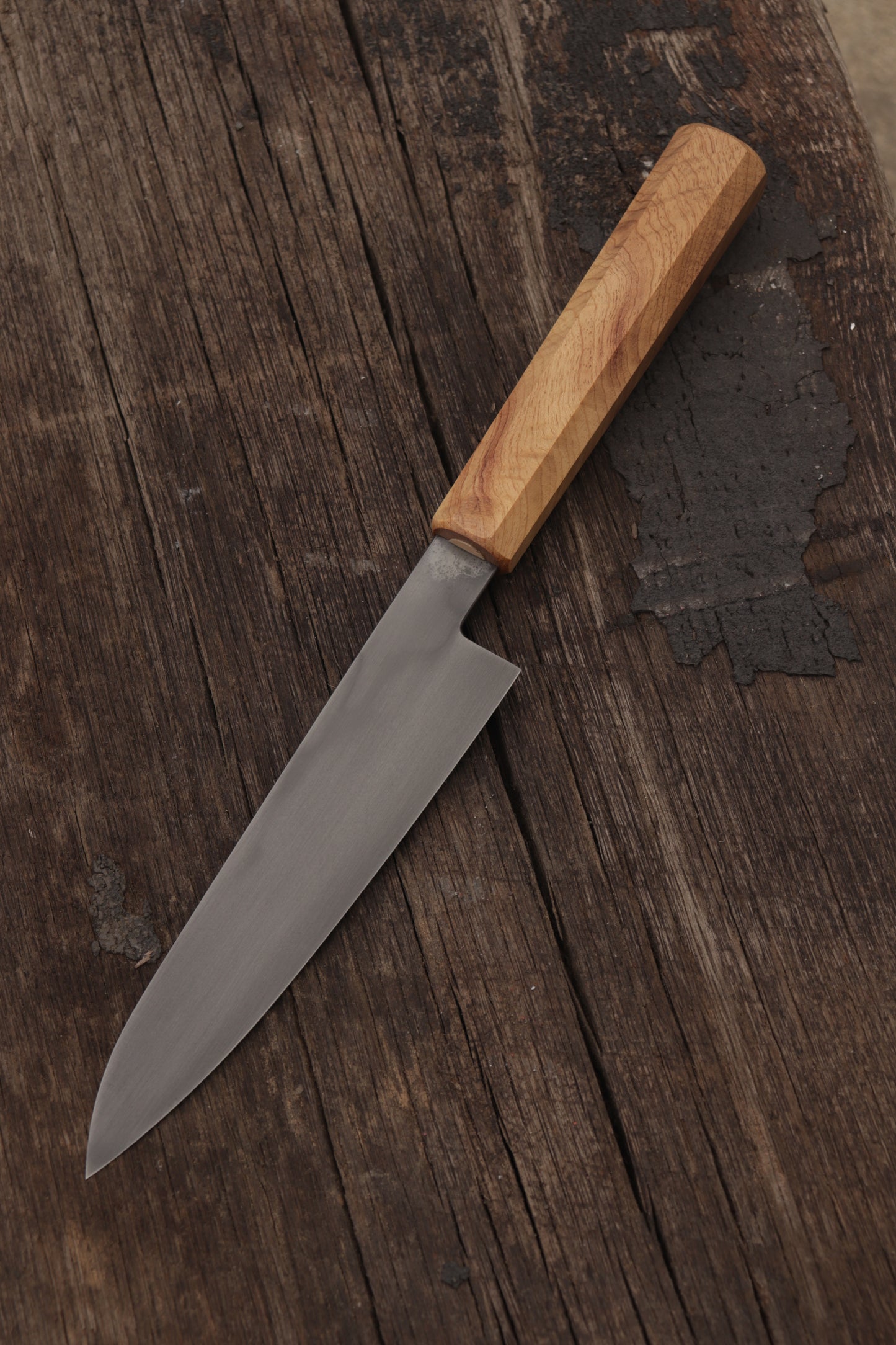 no.5 Petty Carbon