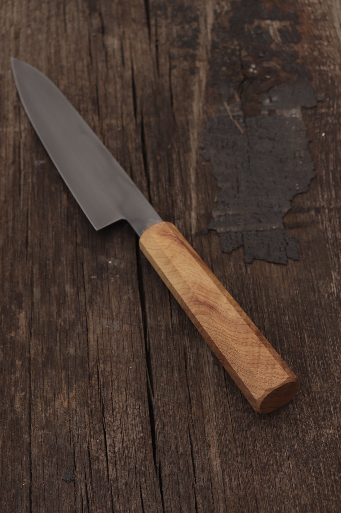 no.5 Petty Carbon